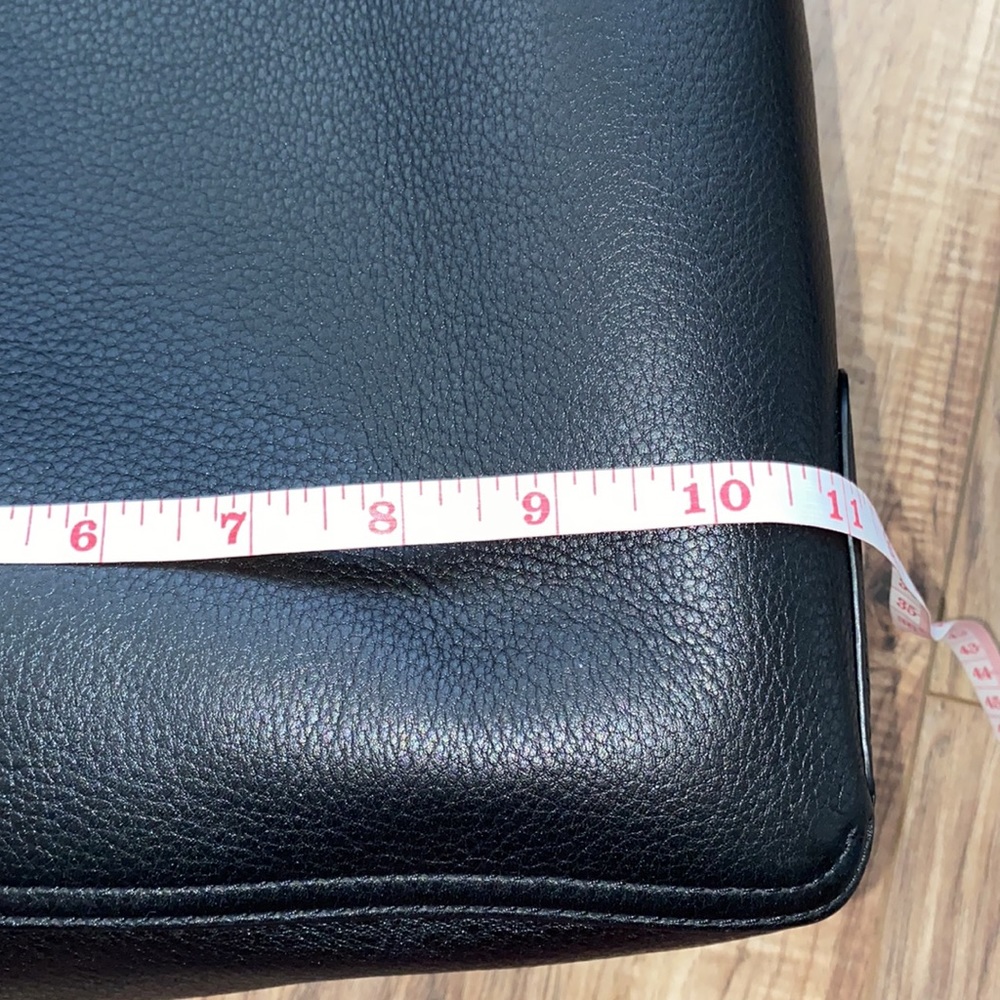 EUC, Tory Burch Shoulder Bag - Picture 8 of 9